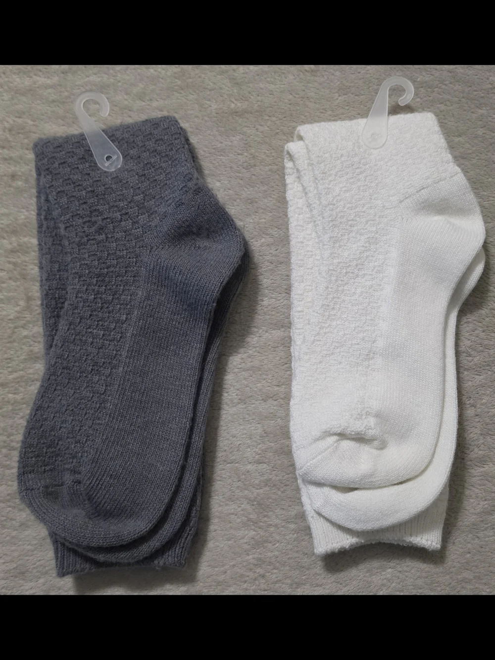 2 Pairs Old Navy Women's Boot Socks 1 Gray Pair 1 White Pair